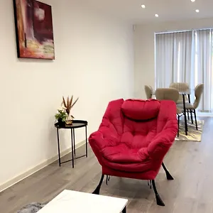 https://redline-homes.cambridgehotelsuk.com