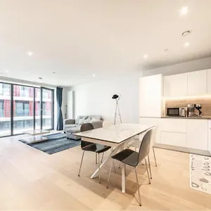 https://apt-luxury-in.brighton-hotels-england.com